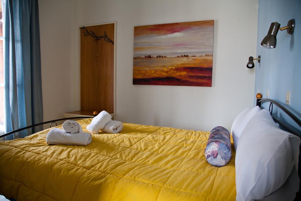 Theo Studios & Apartments Spétses Kamer foto