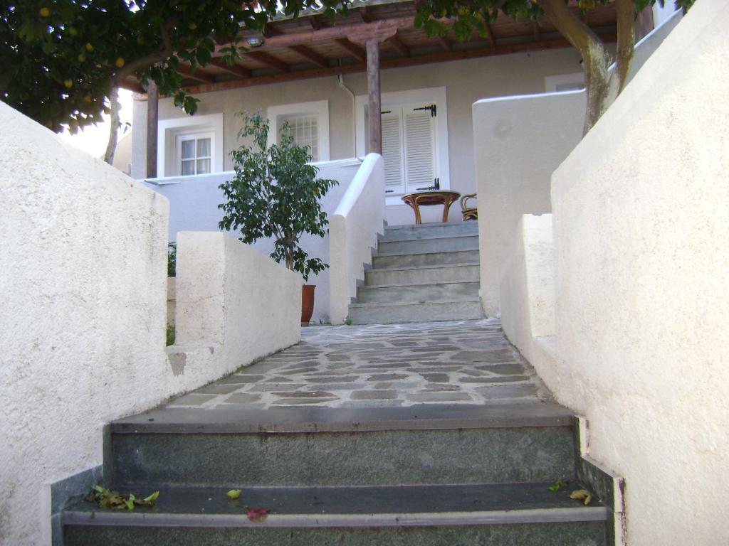 Theo Studios & Apartments Spétses Buitenkant foto