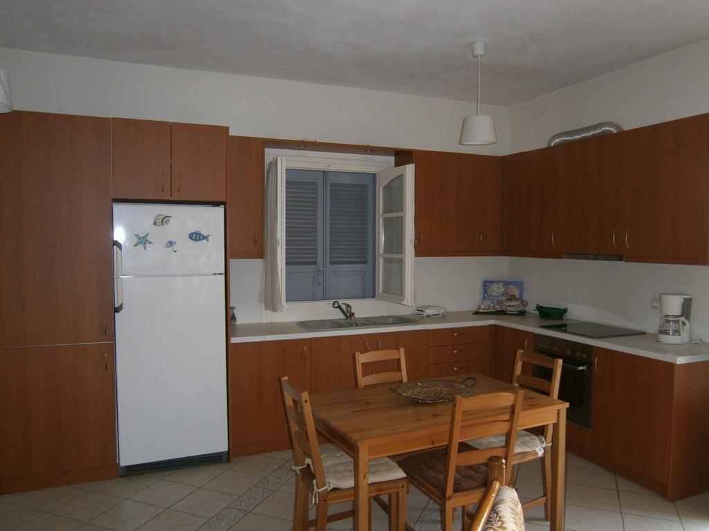 Theo Studios & Apartments Spétses Kamer foto